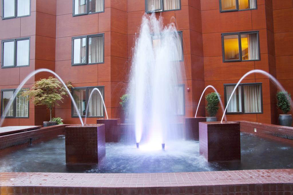 Silver Cloud Hotel - Seattle Stadium Exterior photo